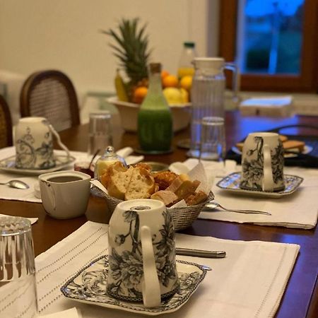 Vouzailles La Maladrie Bed & Breakfast エクステリア 写真