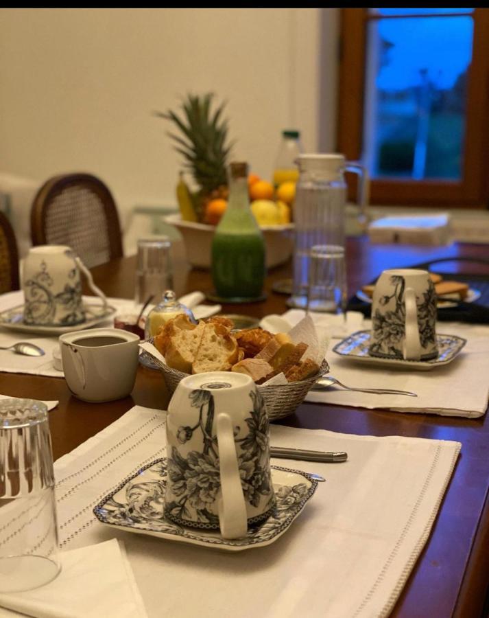Vouzailles La Maladrie Bed & Breakfast エクステリア 写真